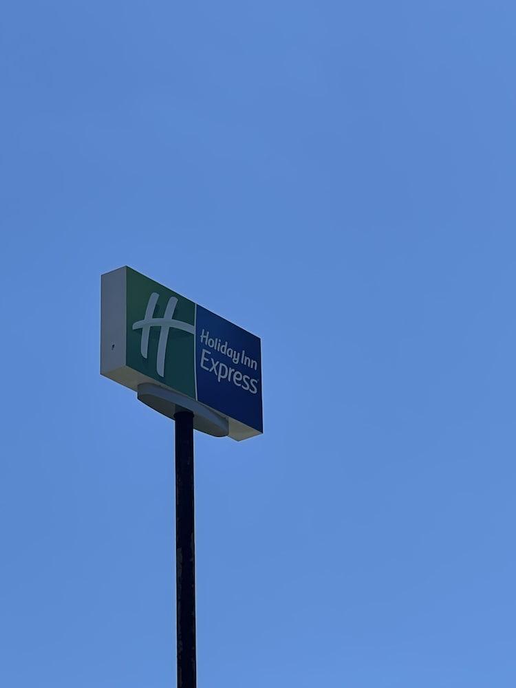 Holiday Inn Express Jonestown Ft Indiantown Gap By Ihg Extérieur photo